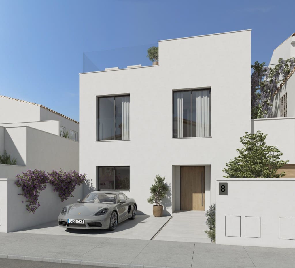 3 bedroom Villa for sale in Alcudia with pool garage - € 1,600,000 (Ref: 9533301)