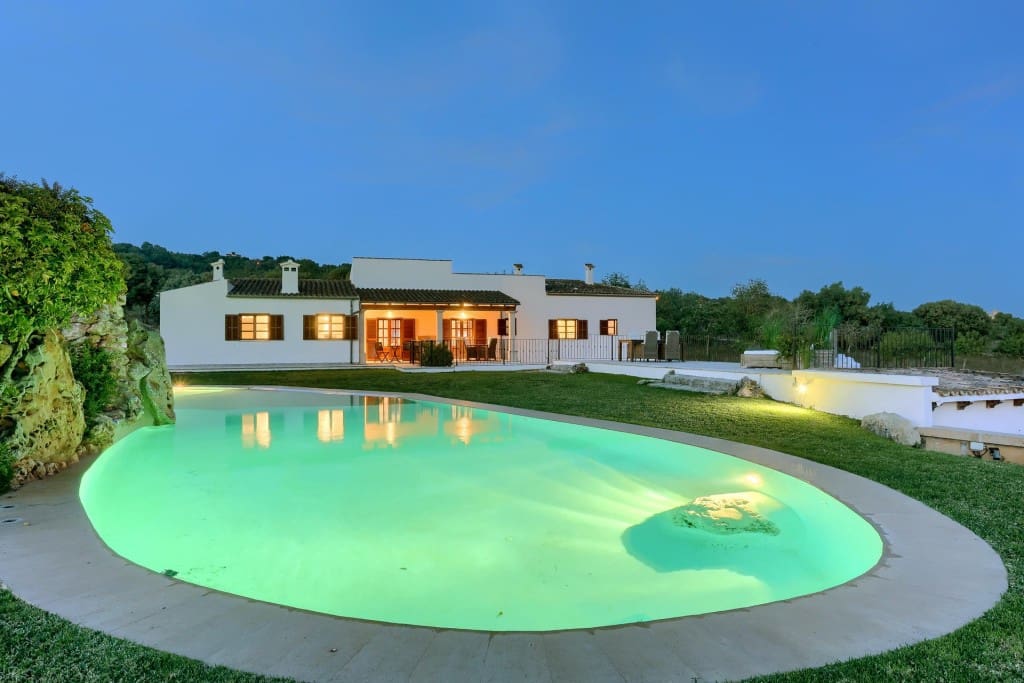 5 soveværelse Finca/Landehus til salg i Manacor med swimmingpool garage - € 1.998.000 (Ref: 9594735)
