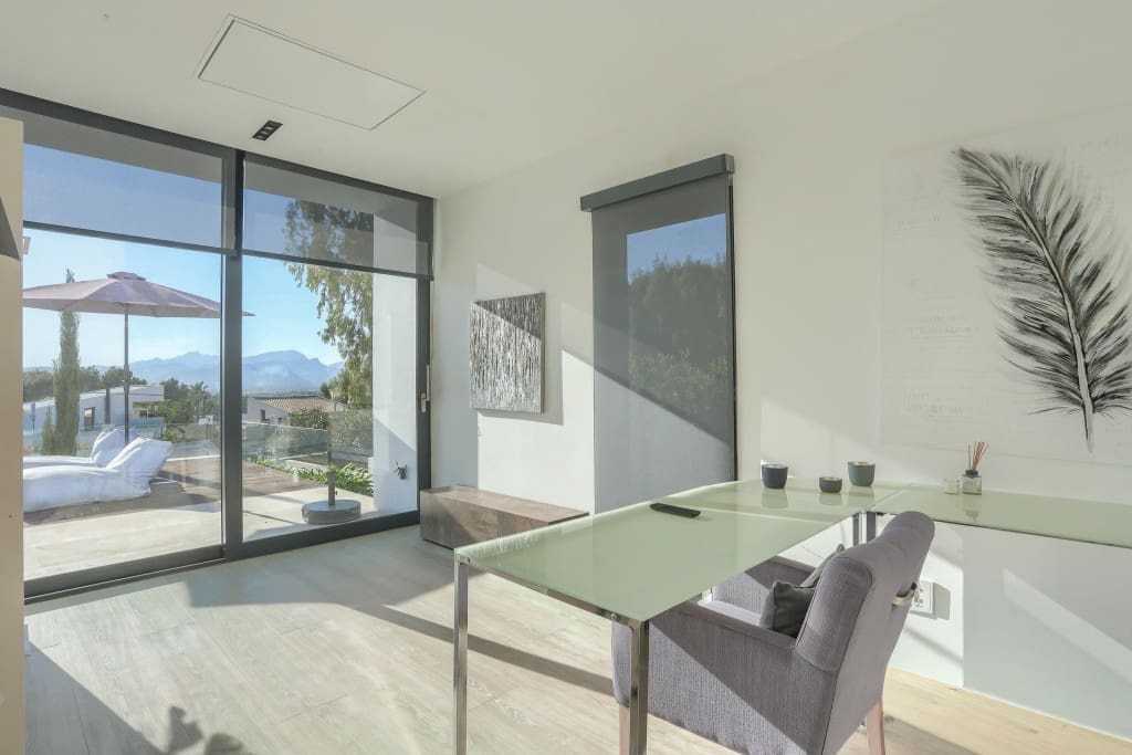 5 bedroom Villa for sale in Mal Pas-Bon Aire with pool garage - € 2,990,000 (Ref: 9594736)