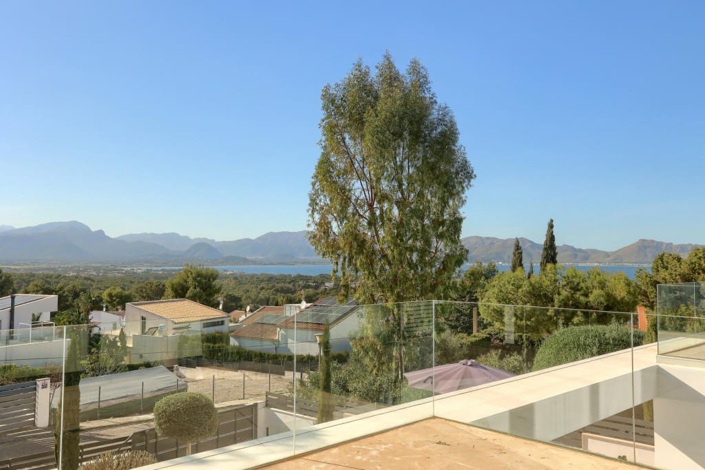 5 bedroom Villa for sale in Mal Pas-Bon Aire with pool garage - € 2,990,000 (Ref: 9594736)