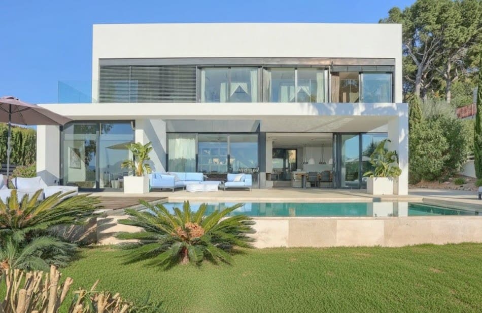 5 bedroom Villa for sale in Mal Pas-Bon Aire with pool garage - € 2,990,000 (Ref: 9594736)