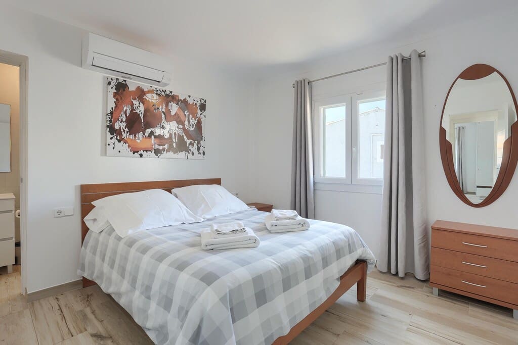 4 slaapkamer Villa te koop in Pollensa / Pollenca met zwembad garage - € 1.395.000 (Ref: 9637188)