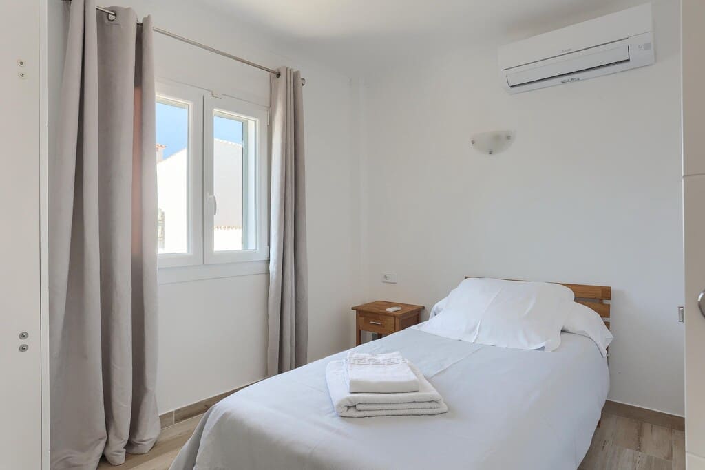 4 slaapkamer Villa te koop in Pollensa / Pollenca met zwembad garage - € 1.395.000 (Ref: 9637188)