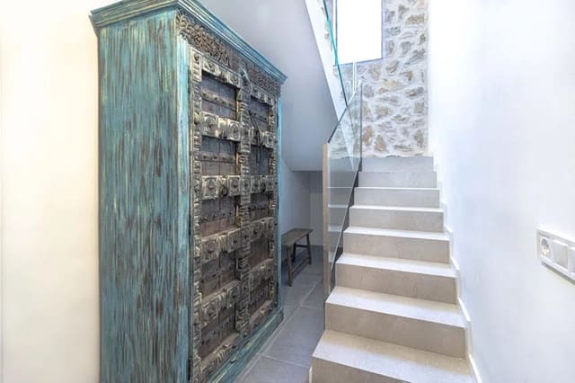 Chalet de 5 habitaciones en Esporles en venta con piscina garaje - 1.845.000 € (Ref: 9666005)