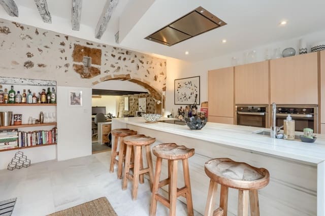 4 chambre Maison de Ville à vendre à Pollensa / Pollença avec piscine - 1 200 000 € (Ref: 9694853)