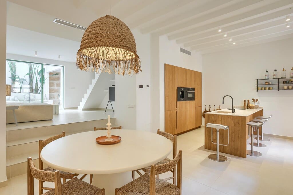 3 bedroom Townhouse for sale in Alcudia - € 1,190,000 (Ref: 9721372)