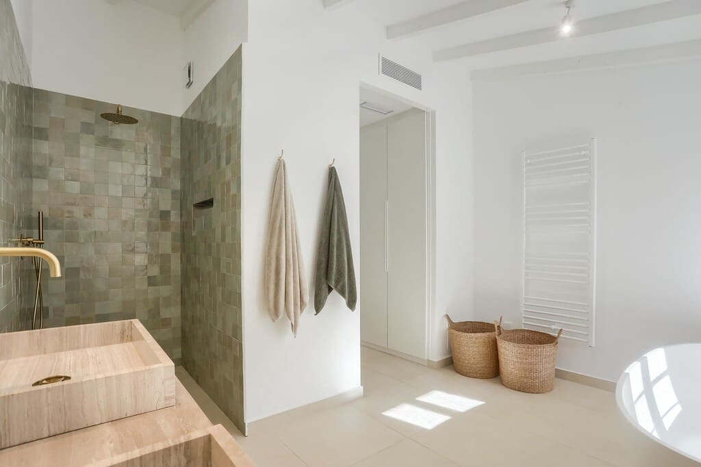 3 bedroom Townhouse for sale in Alcudia - € 1,190,000 (Ref: 9721372)