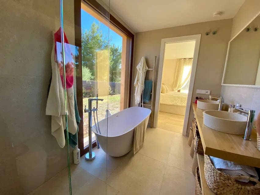 4 bedroom Villa for sale in Bunyola with pool garage - € 1,980,000 (Ref: 9735369)