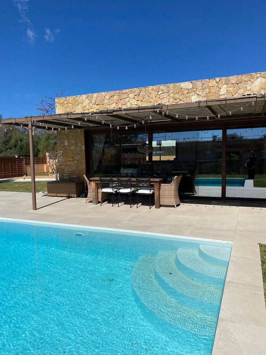 4 bedroom Villa for sale in Bunyola with pool garage - € 1,980,000 (Ref: 9735369)