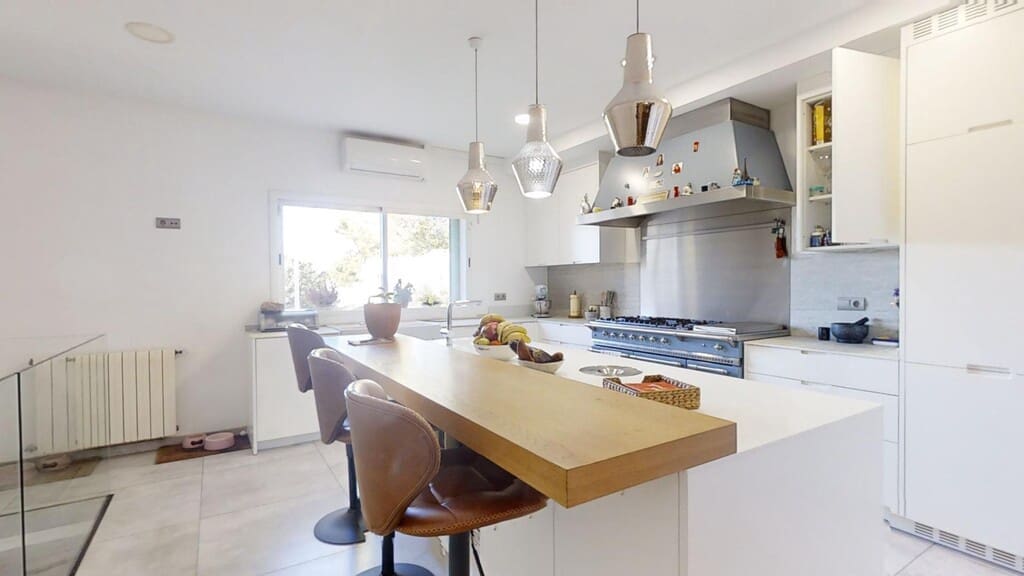 4 soverom Villa til salgs i Santa Ponsa med svømmebasseng garasje - € 2 800 000 (Ref: 9758711)