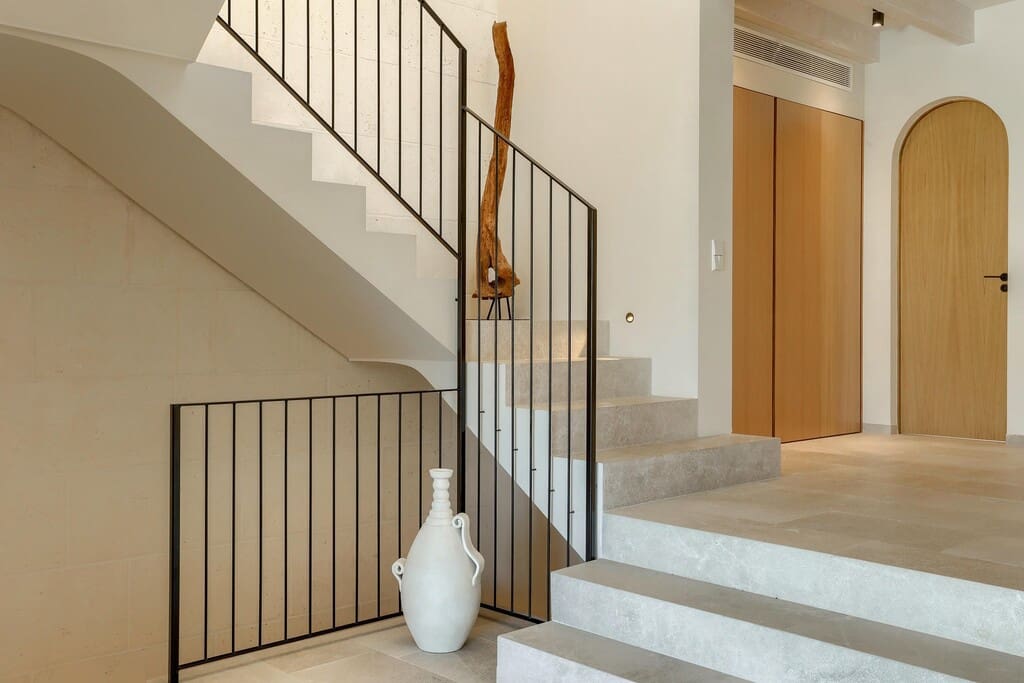 4 sypialnia Dom na sprzedaż w Campanet z basenem garażem - 1 980 000 € (Ref: 9761811)