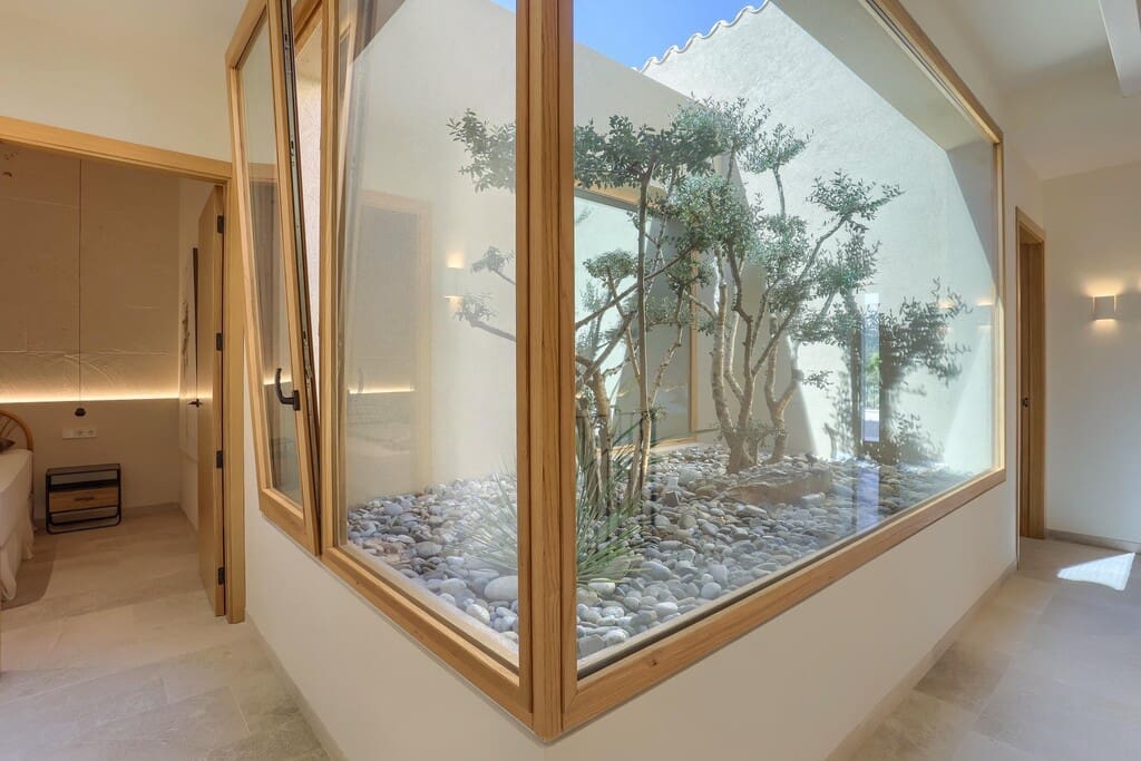 4 sypialnia Dom na sprzedaż w Campanet z basenem garażem - 1 980 000 € (Ref: 9761811)