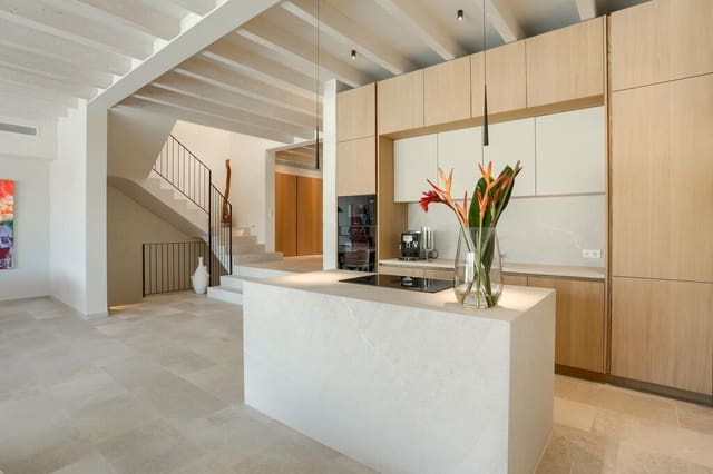 4 sypialnia Dom na sprzedaż w Campanet z basenem garażem - 1 980 000 € (Ref: 9761811)