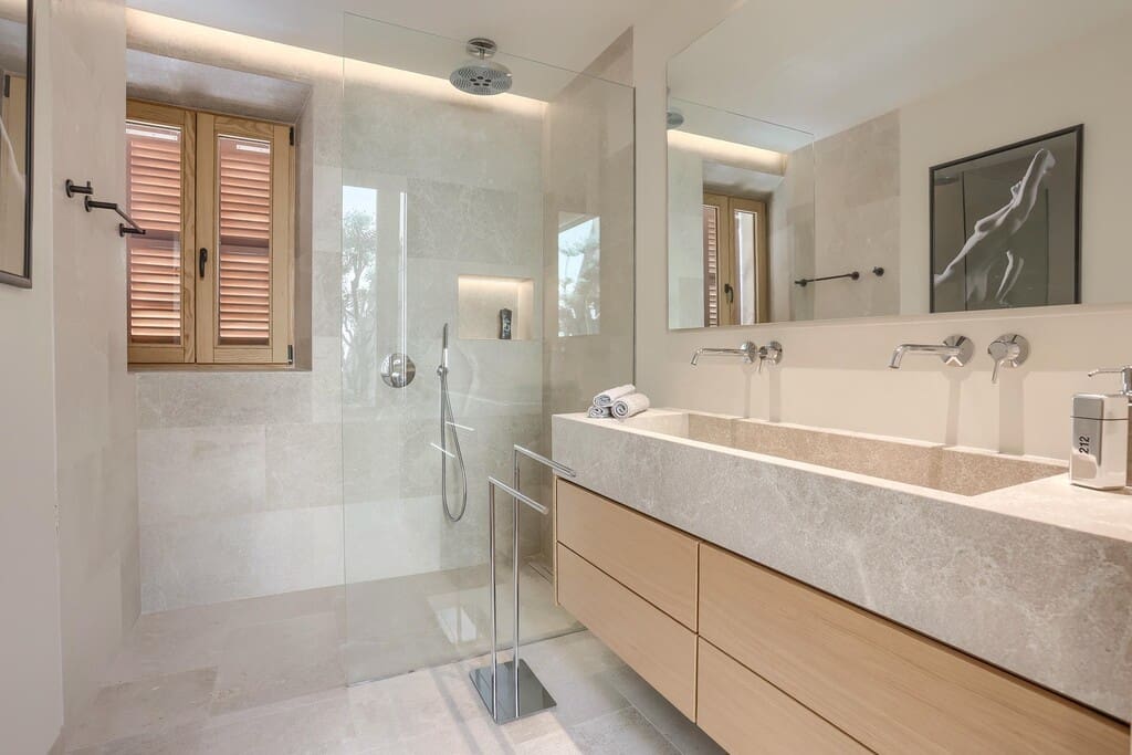 4 sypialnia Dom na sprzedaż w Campanet z basenem garażem - 1 980 000 € (Ref: 9761811)