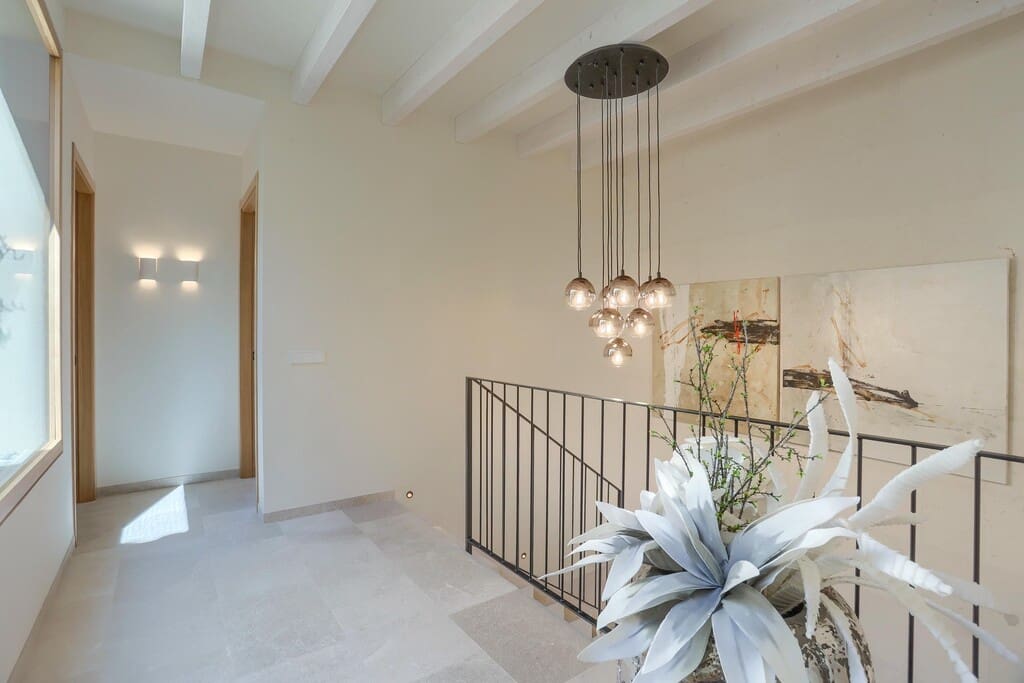 4 sypialnia Dom na sprzedaż w Campanet z basenem garażem - 1 980 000 € (Ref: 9761811)