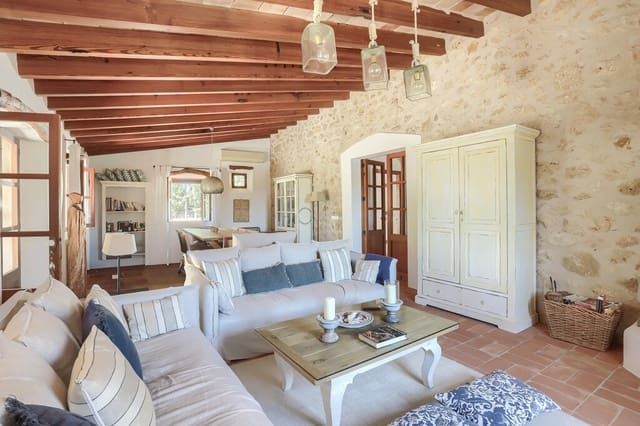 Finca/Casa Rural de 4 habitaciones en Selva en venta con piscina garaje - 2.200.000 € (Ref: 9772830)