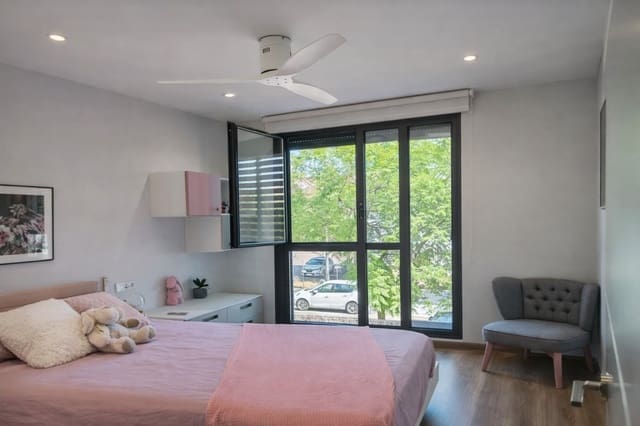 4 Zimmer Apartment zu verkaufen in Palma de Mallorca mit Pool Garage - 960.000 € (Ref: 9777832)