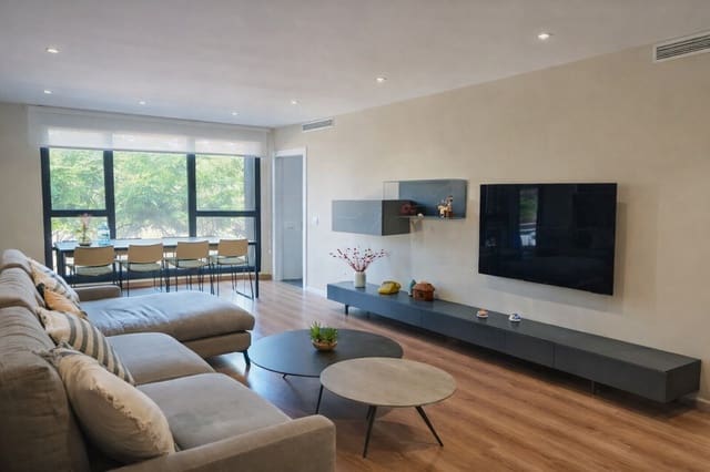 4 Zimmer Apartment zu verkaufen in Palma de Mallorca mit Pool Garage - 960.000 € (Ref: 9777832)