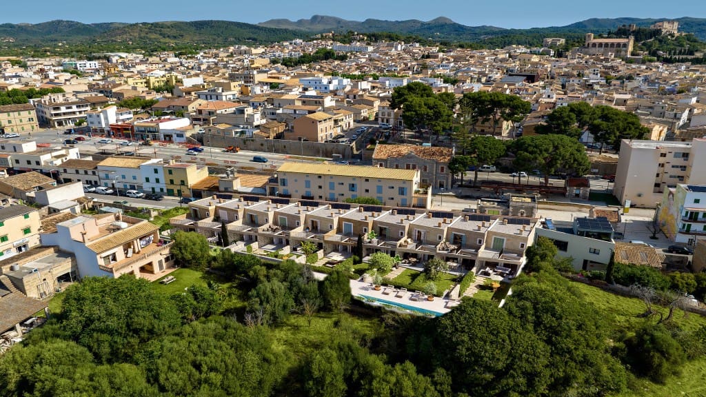 3 makuuhuone Omakotitalo myytävänä paikassa Arta mukana uima-altaan 
autotalli - 892 000 € (Ref: 9777834)