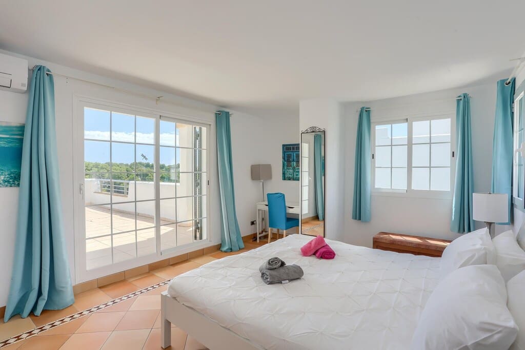 5 bedroom Villa for sale in Cala d'Or with pool - € 3,625,000 (Ref: 9842718)