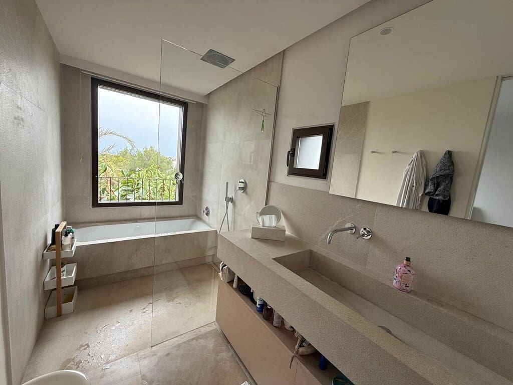3 bedroom Apartment for sale in Palma de Mallorca with pool garage - € 1,650,000 (Ref: 9845234)