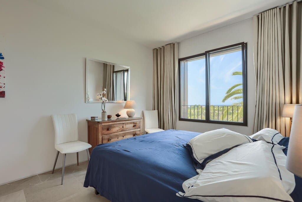 3 sypialnia Apartament na sprzedaż w Palma de Mallorca z basenem garażem - 1 650 000 € (Ref: 9845234)