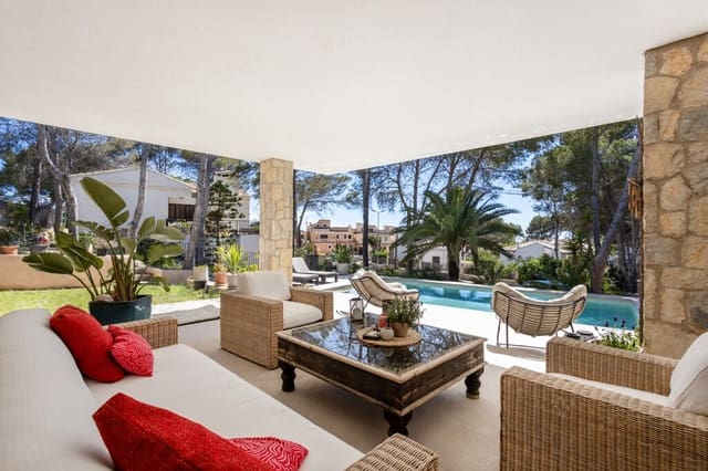 4 bedroom Villa for sale in Costa de la Calma, Calvià with pool garage - € 1,795,000 (Ref: 9845235)