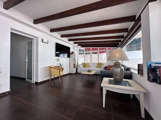 4 makuuhuone Huvila myytävänä paikassa Costa de la Calma, Calvià mukana uima-altaan 
autotalli - 1 300 000 € (Ref: 9864976)