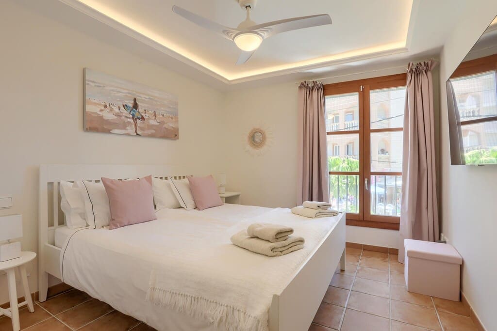 3 bedroom Villa for sale in Cala Pi with garage - € 1,490,000 (Ref: 9864977)