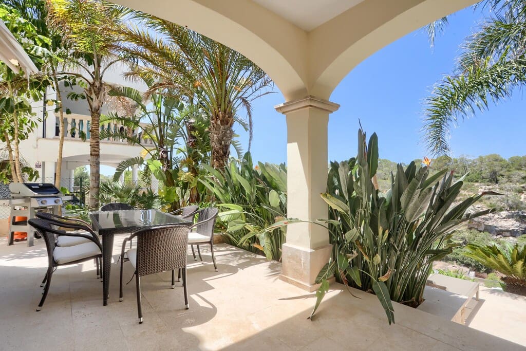 3 bedroom Villa for sale in Cala Pi with garage - € 1,490,000 (Ref: 9864977)