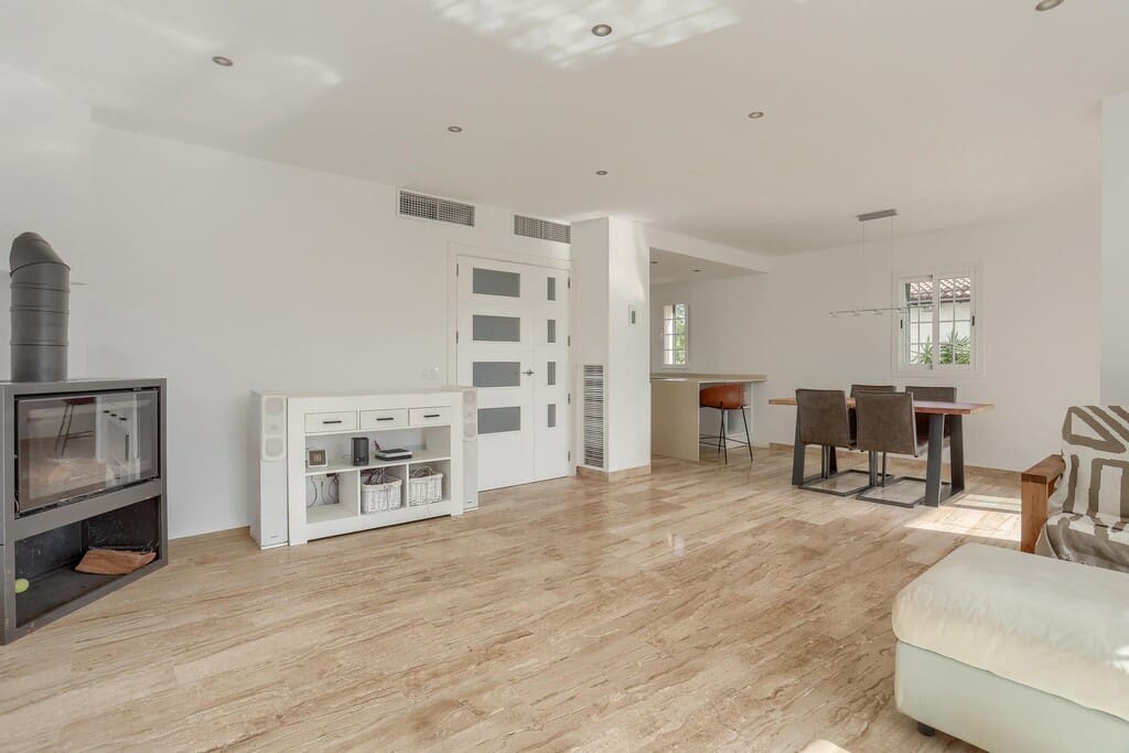 4 bedroom Villa for sale in Son Serra de Marina with pool garage - € 1,050,000 (Ref: 9880731)