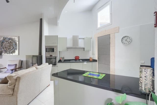 2 bedroom Villa for sale in Pollensa / Pollença with pool - € 575,000 (Ref: 9894065)
