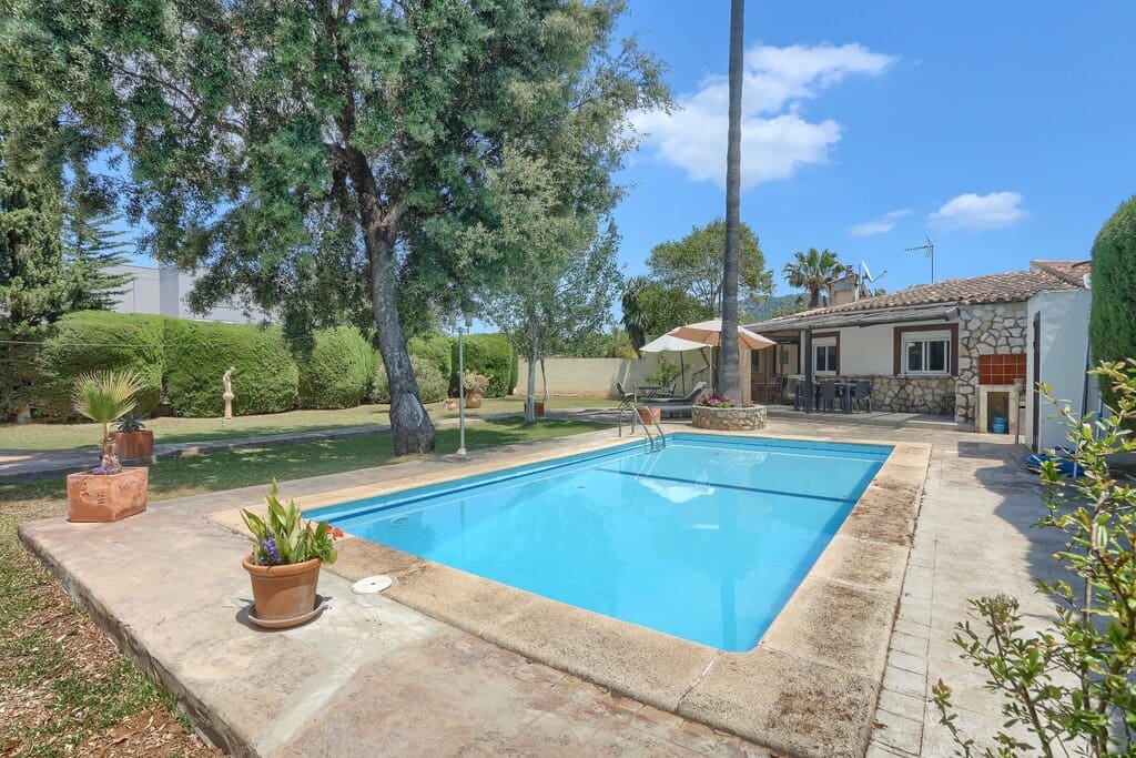 2 bedroom Villa for sale in Pollensa / Pollenca with pool - € 575,000 (Ref: 9894065)
