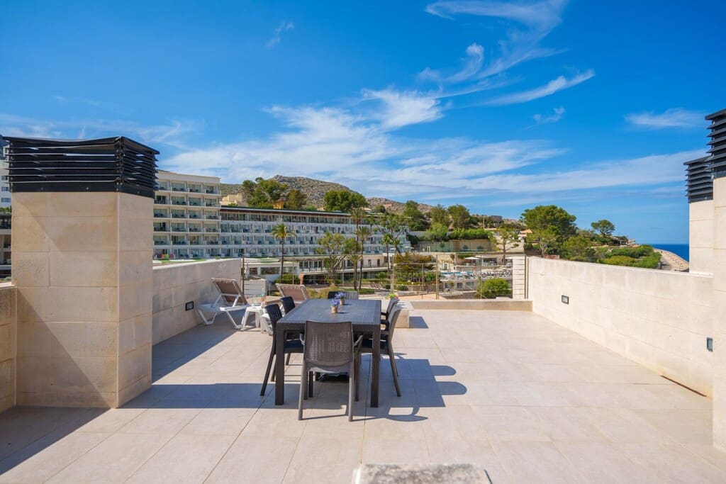 3 makuuhuone Kattohuoneisto myytävänä paikassa Cala San Vicente / Cala Sant Vicenc mukana 
autotalli - 730 000 € (Ref: 9949371)