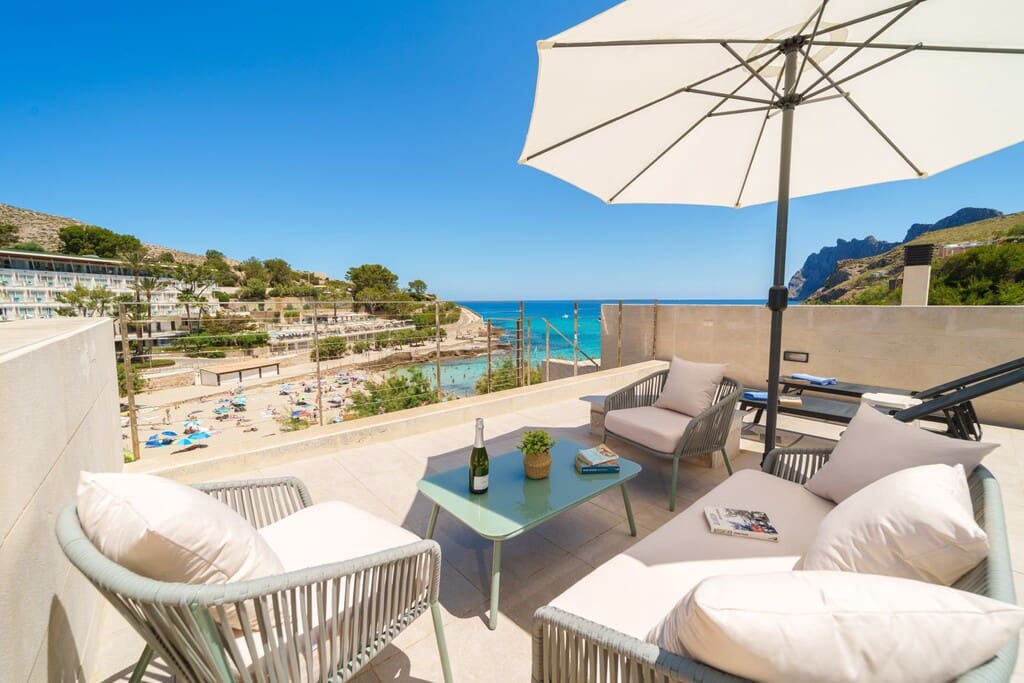 3 makuuhuone Kattohuoneisto myytävänä paikassa Cala San Vicente / Cala Sant Vicenc mukana 
autotalli - 730 000 € (Ref: 9949371)