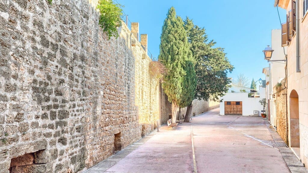 Casa de 3 habitaciones en Alcúdia en venta - 342.000 € (Ref: 9949377)