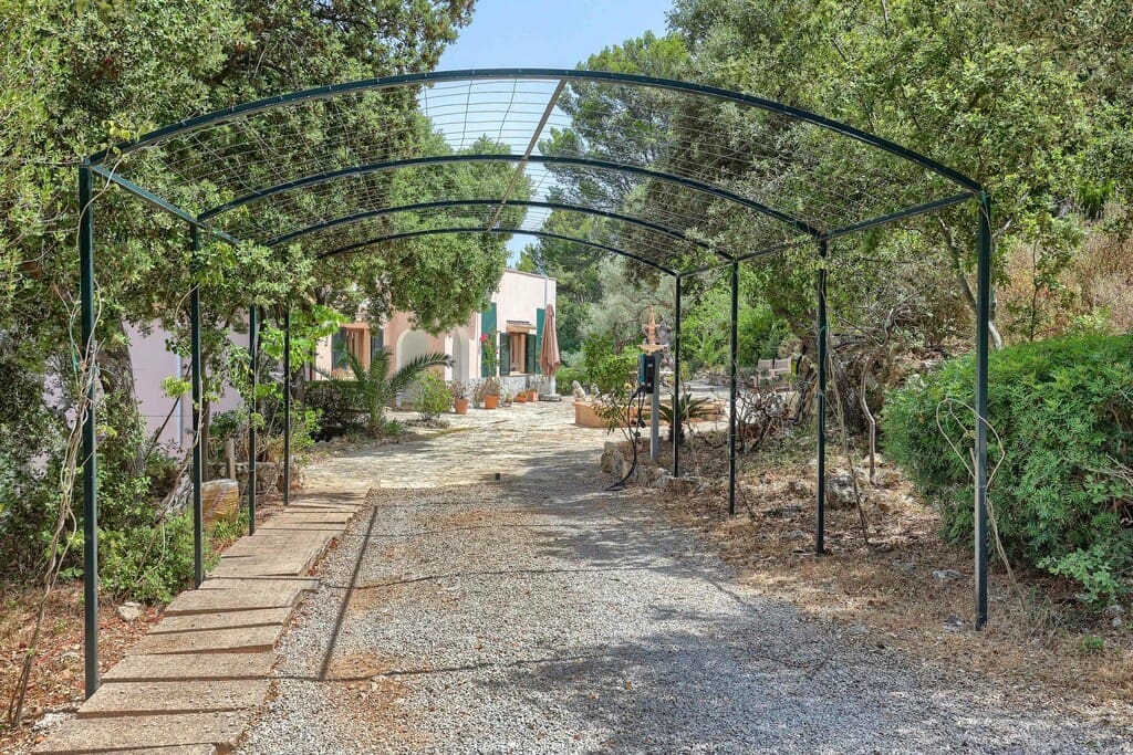 4 chambre Finca/Maison de Campagne à vendre à Esporles avec piscine garage - 1 599 000 € (Ref: 9974981)