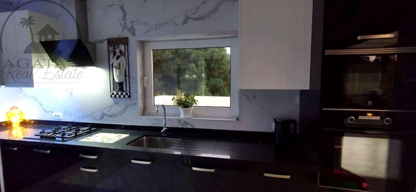 Chalet de 4 habitaciones en Icod de los Vinos en venta con piscina garaje - 395.000 € (Ref: 10008054)
