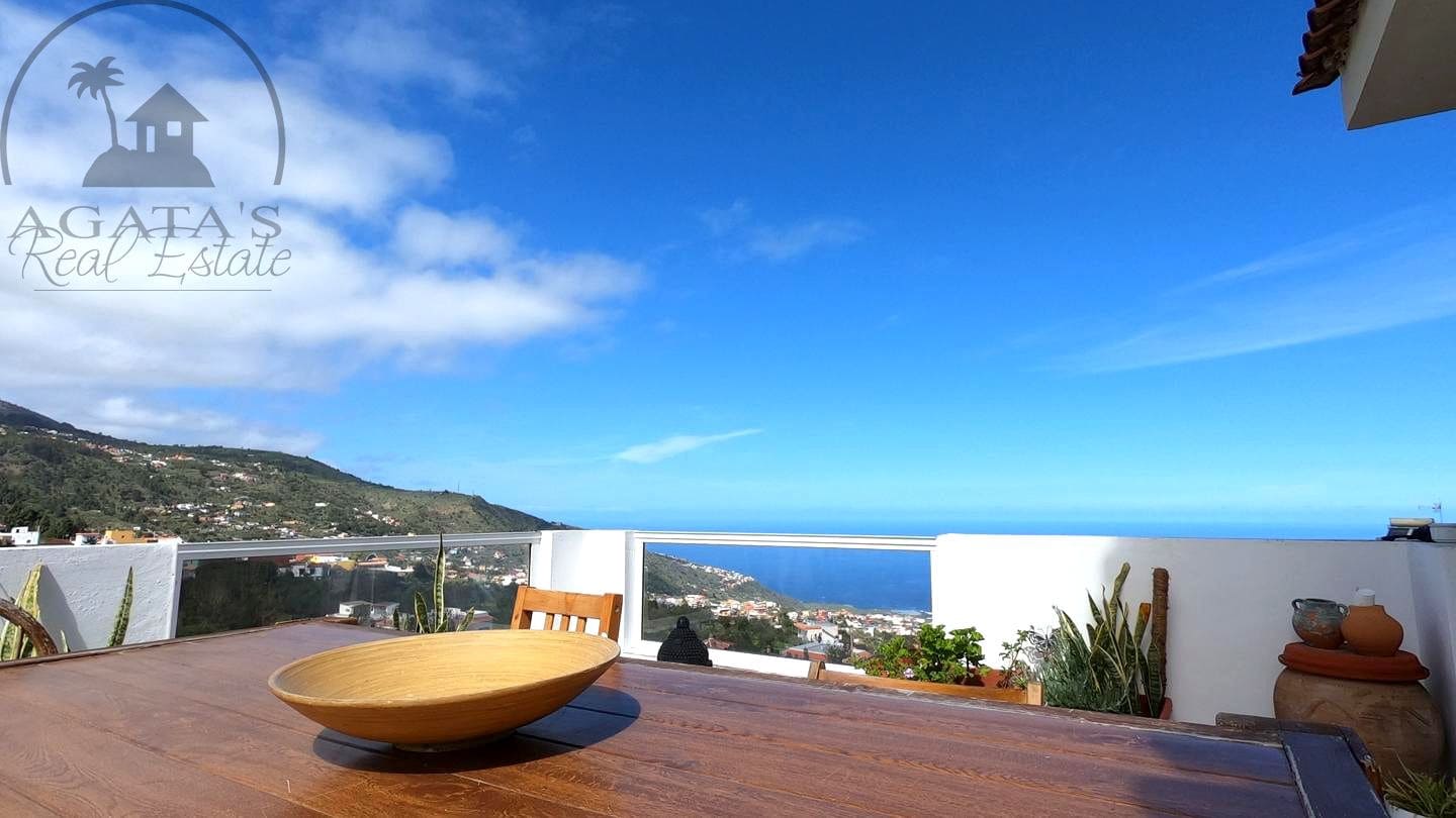 Chalet de 4 habitaciones en Icod de los Vinos en venta con piscina garaje - 395.000 € (Ref: 10008054)