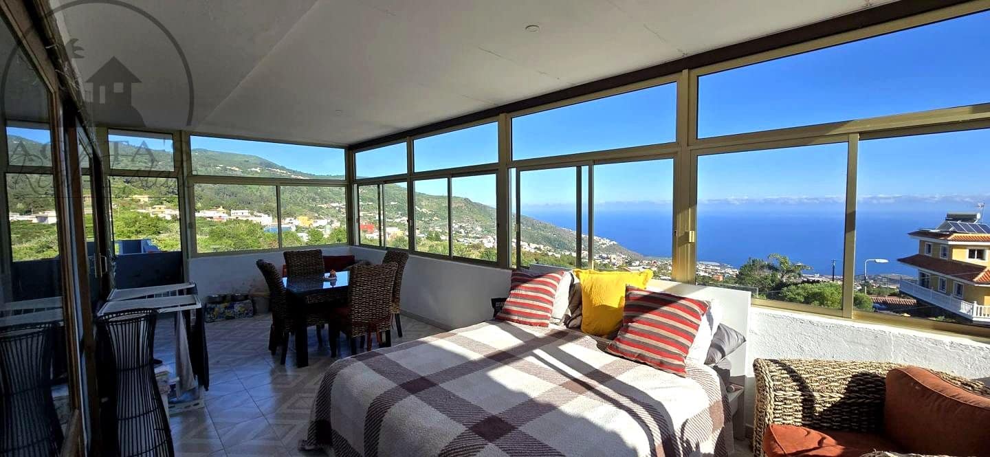 Chalet de 4 habitaciones en Icod de los Vinos en venta con piscina garaje - 395.000 € (Ref: 10008054)