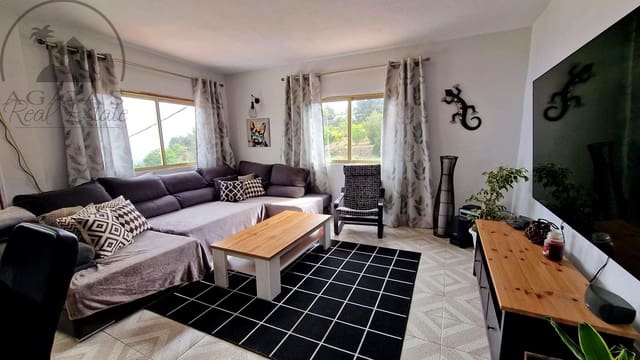 Chalet de 4 habitaciones en Icod de los Vinos en venta con piscina garaje - 395.000 € (Ref: 10008054)