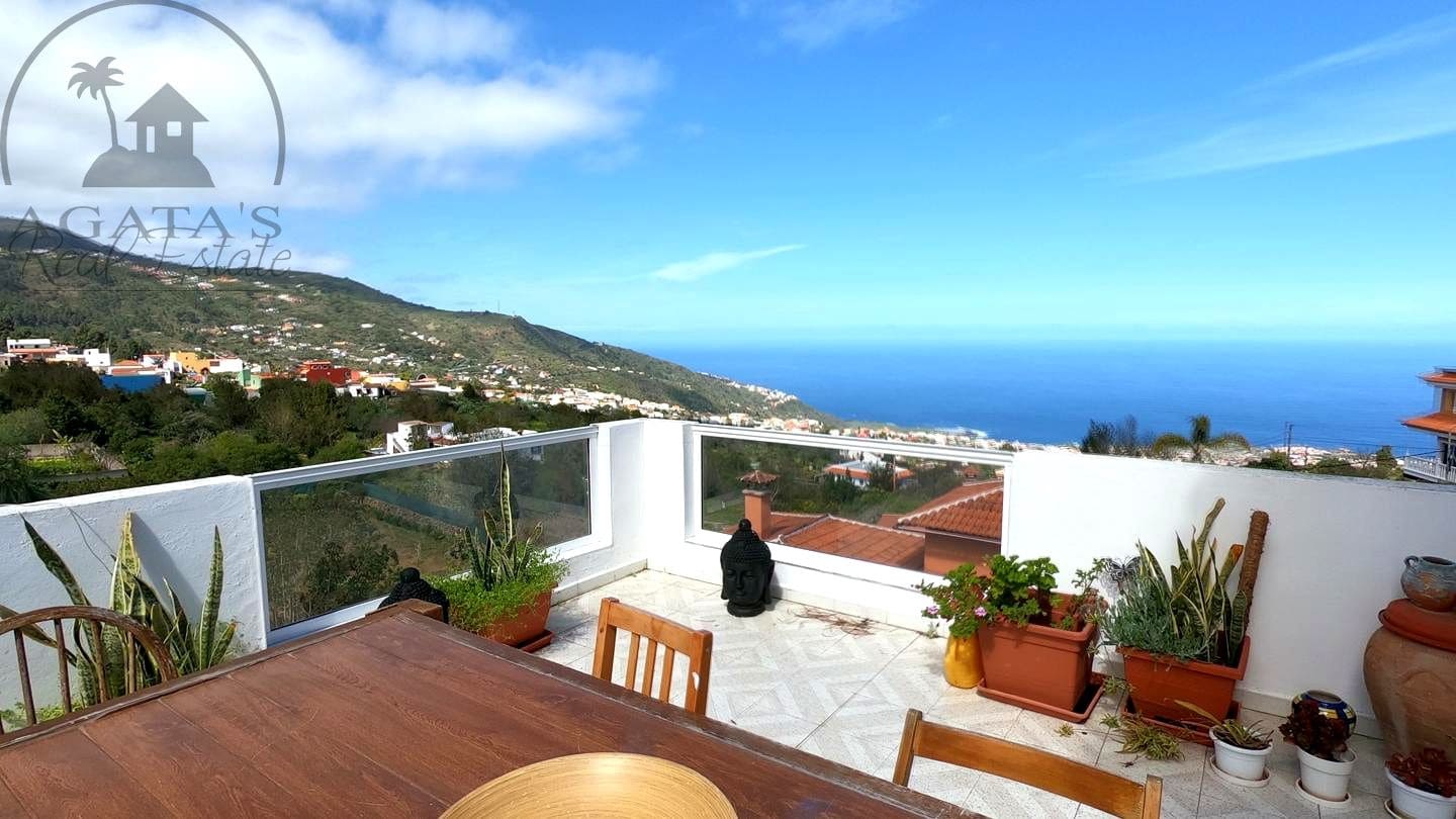 Chalet de 4 habitaciones en Icod de los Vinos en venta con piscina garaje - 395.000 € (Ref: 10008054)