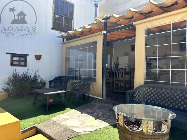 Chalet de 8 habitaciones en Buenavista del Norte en venta - 797.000 € (Ref: 10025054)