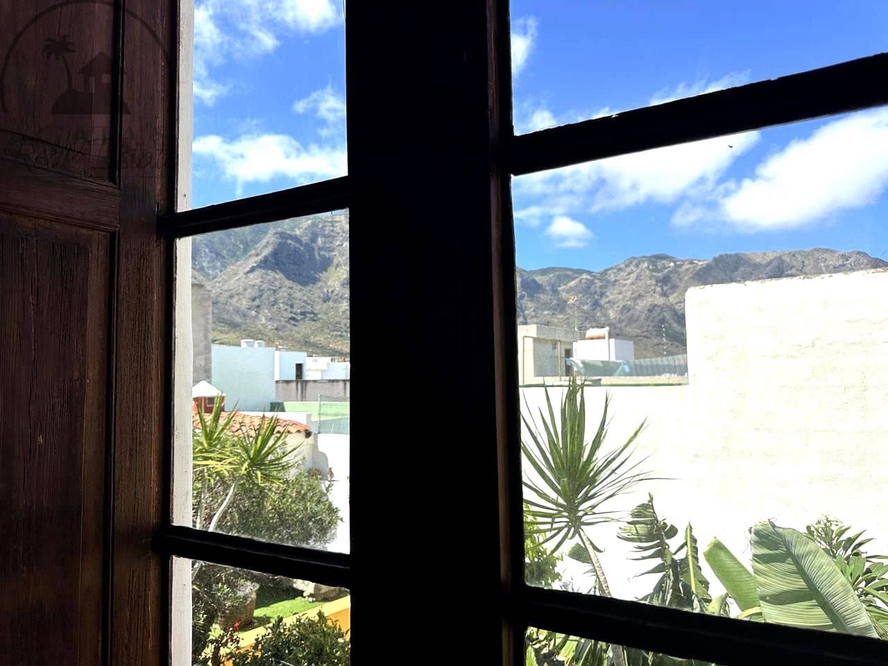 Chalet de 8 habitaciones en Buenavista del Norte en venta - 797.000 € (Ref: 10025054)