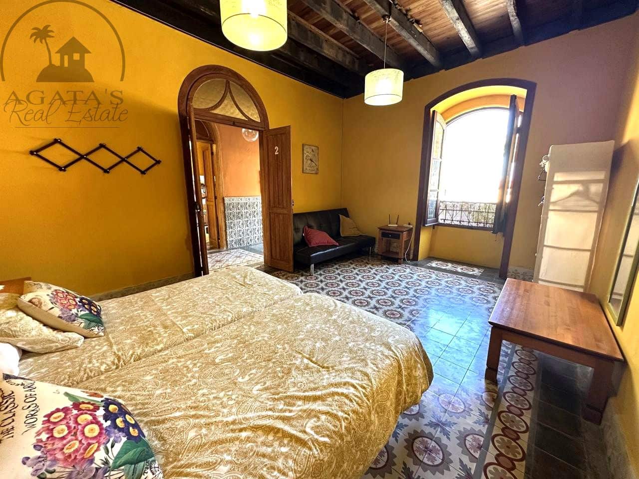 Chalet de 8 habitaciones en Buenavista del Norte en venta - 797.000 € (Ref: 10025054)