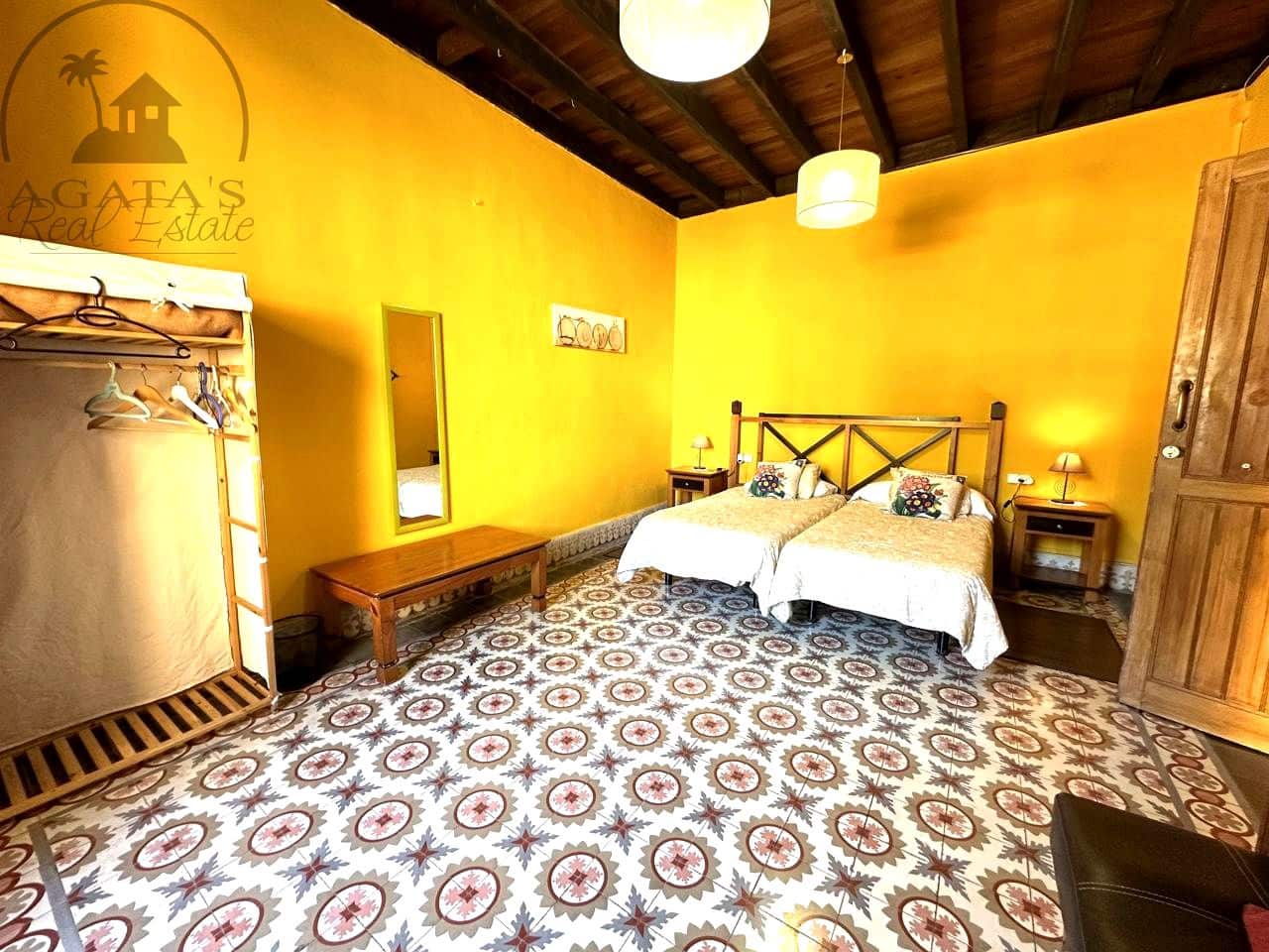 Chalet de 8 habitaciones en Buenavista del Norte en venta - 797.000 € (Ref: 10025054)
