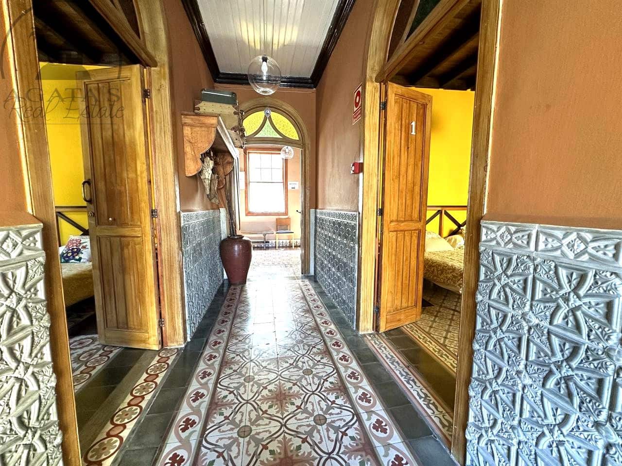 Chalet de 8 habitaciones en Buenavista del Norte en venta - 797.000 € (Ref: 10025054)