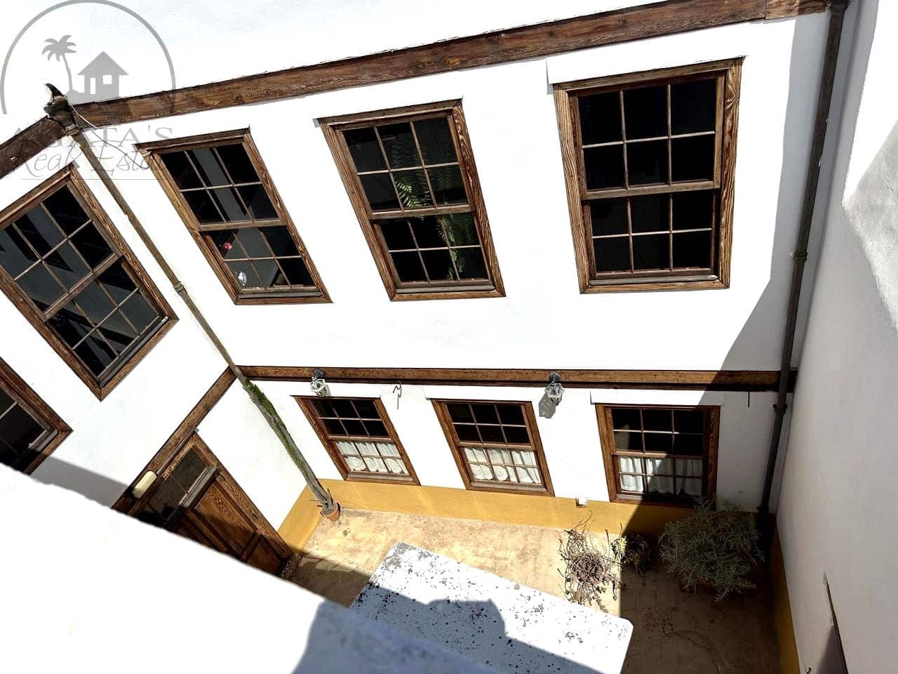 Chalet de 8 habitaciones en Buenavista del Norte en venta - 797.000 € (Ref: 10025054)