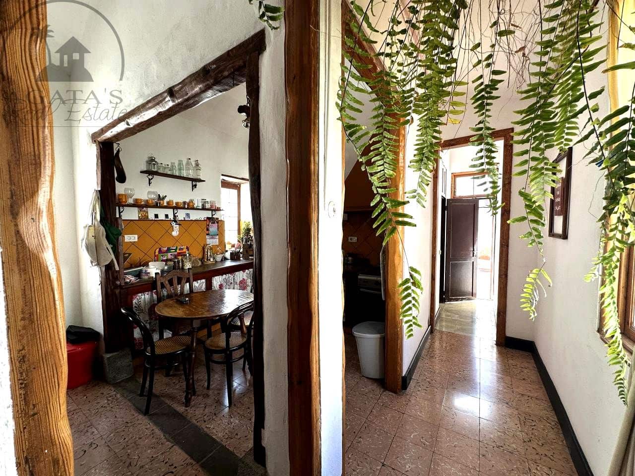 Chalet de 8 habitaciones en Buenavista del Norte en venta - 797.000 € (Ref: 10025054)
