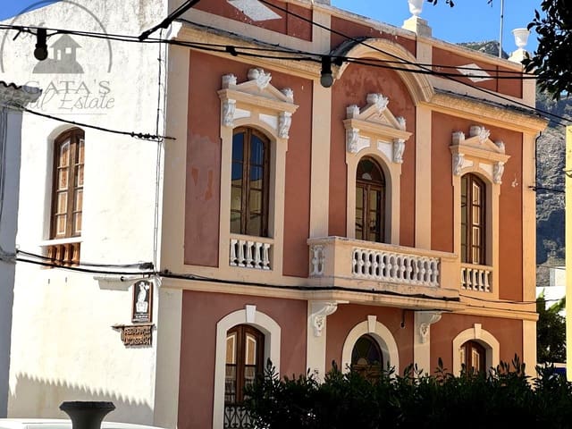 Chalet de 8 habitaciones en Buenavista del Norte en venta - 797.000 € (Ref: 10025054)
